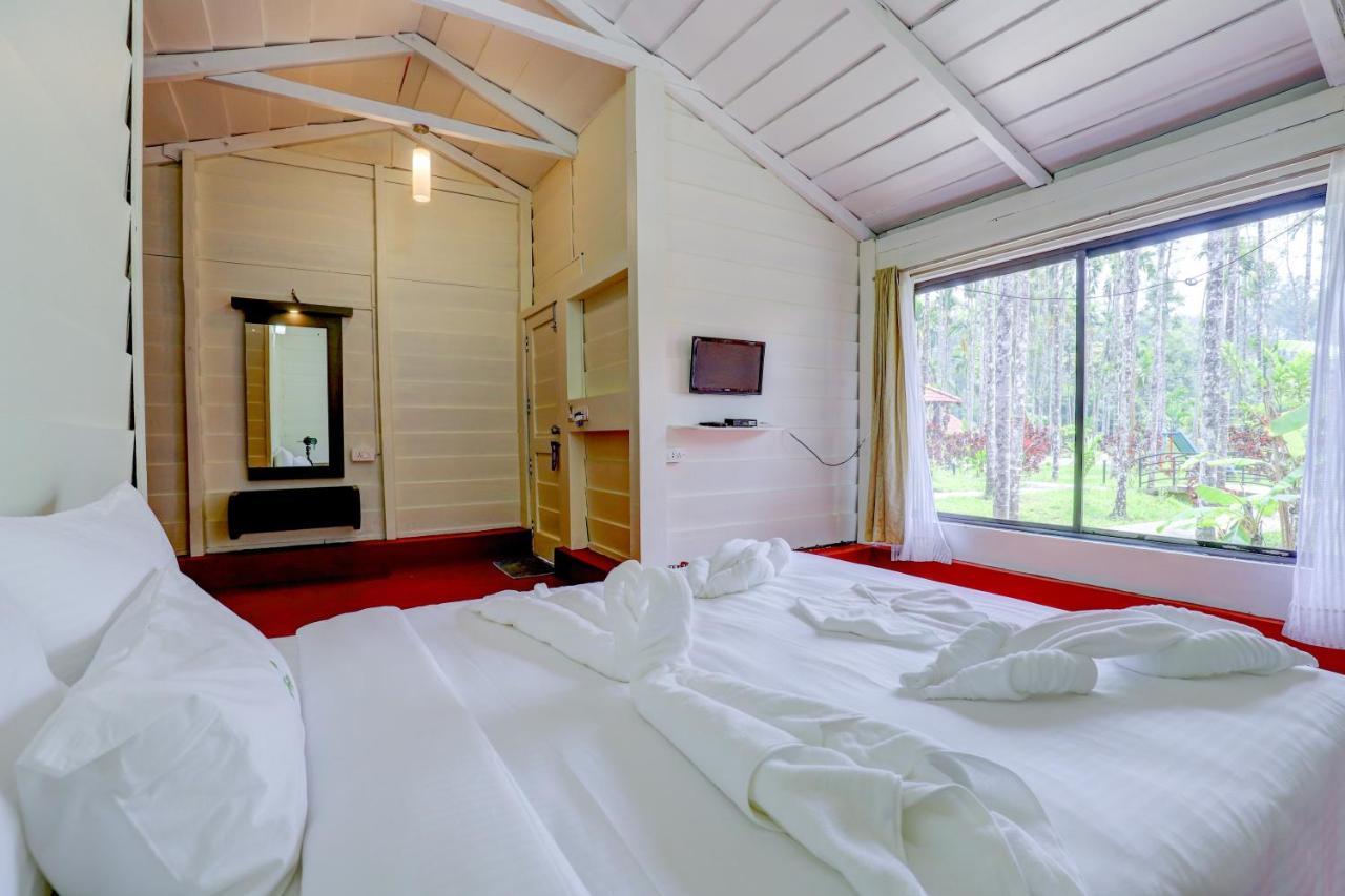 Ezzenza Areca Resort マディケーリ エクステリア 写真