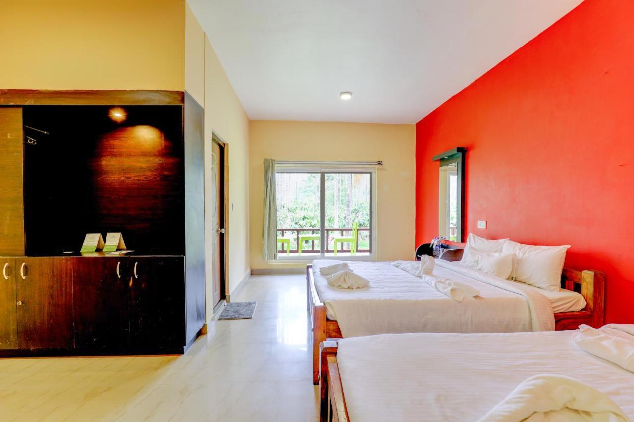 Ezzenza Areca Resort マディケーリ エクステリア 写真
