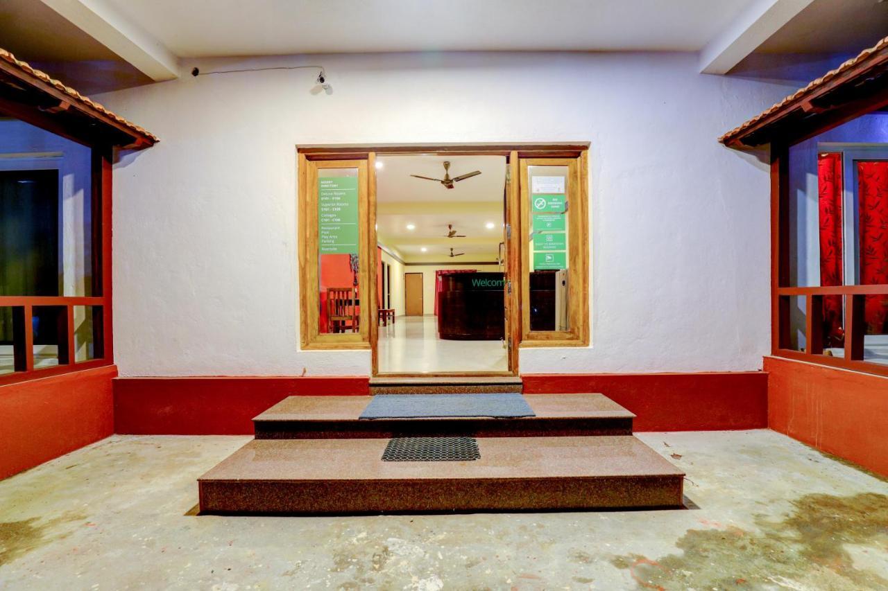Ezzenza Areca Resort マディケーリ エクステリア 写真