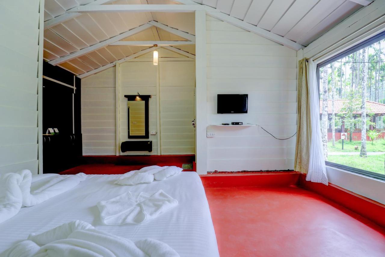 Ezzenza Areca Resort マディケーリ エクステリア 写真